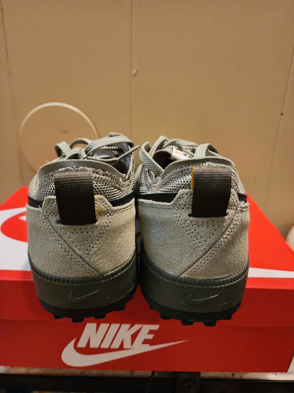 Nike City Surplus Mens Army Olive-Tan and Black Rugged Trail Sneaker - Picture 5 of 9